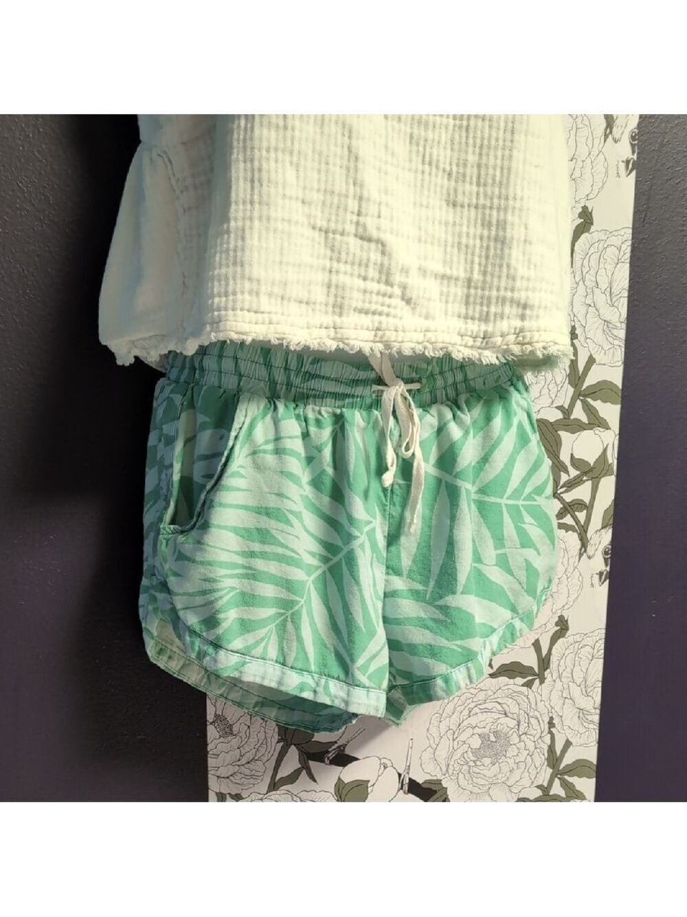 Billabong Mint Leaf Print Women's Cotton Shorts - Picture 3 of 8